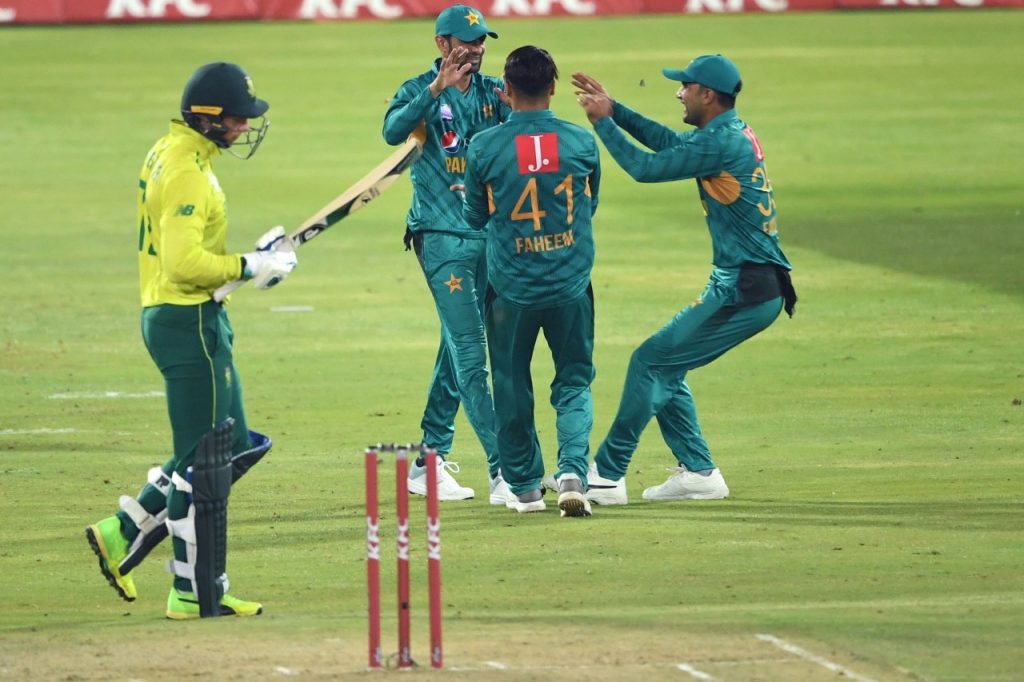 Pakistan wins the third t20 to restore some pride