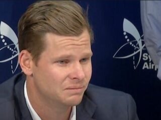 Cricketers reactions of smith presser