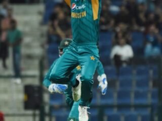 Pakistan Thrash Australia