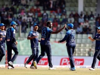 Dhaka Dynamites comeback with a comprehensive win