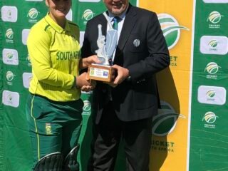 All-round Van Niekerk blasts Proteas women to opening series victory