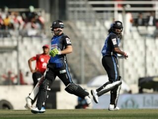 Rangpur Riders clinched a comprehensive 9-wicket victory over Comilla Victorians