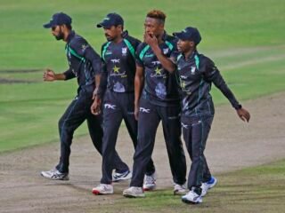 Outstanding bowling by Subrayen and Dupavillon