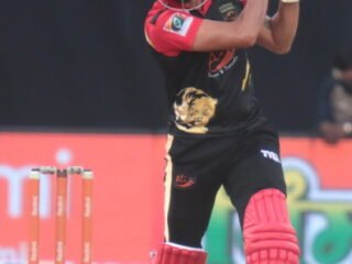 Manish Pandey stars as Panthers score first win
