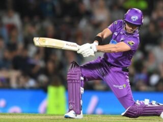 Hobart Hurricanes stun Sixers to win BBL tournament opener