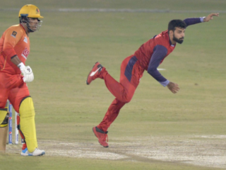 Shadab Khan reprimanded for showing dissent