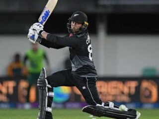 Devon Conway ruled out with a broken hand