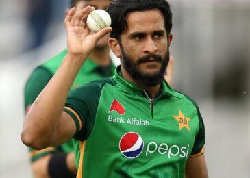 T20 WorldCup: Fans Defends Hassan Ali Against Criticism After He Dropped Wade’s Catch