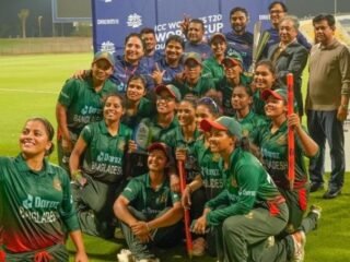 The women's cricket team win the championship without losing.