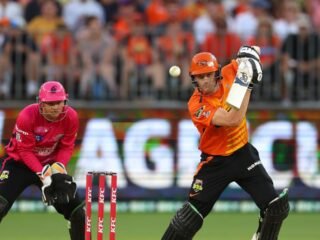 Hot and Sweaty Battle in the Big Bash League Final: Perth Scorchers vs Brisbane Heat