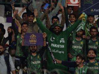 Who is eligible for 50% discount on PSL 8 tickets?