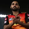 Bhuvneshwar Kumar Biography | Bhuvneshwar Kumar Profile | Bhuvneshwar Kumar Net Worth