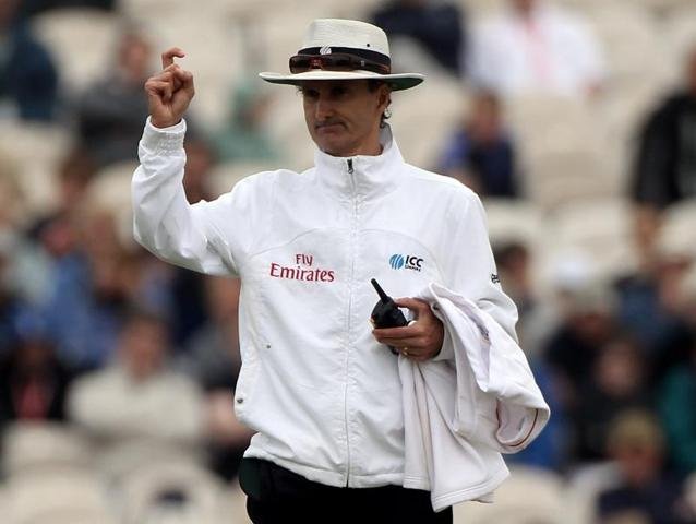 Billy Bowden set to become first New Zealand umpire to stand in 200 first-class matches