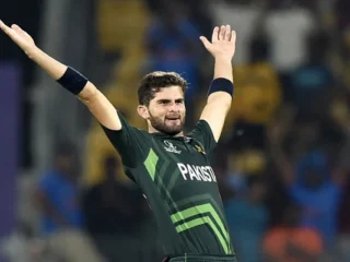 Top 5 fast bowlers quickest to 100 ODI wickets