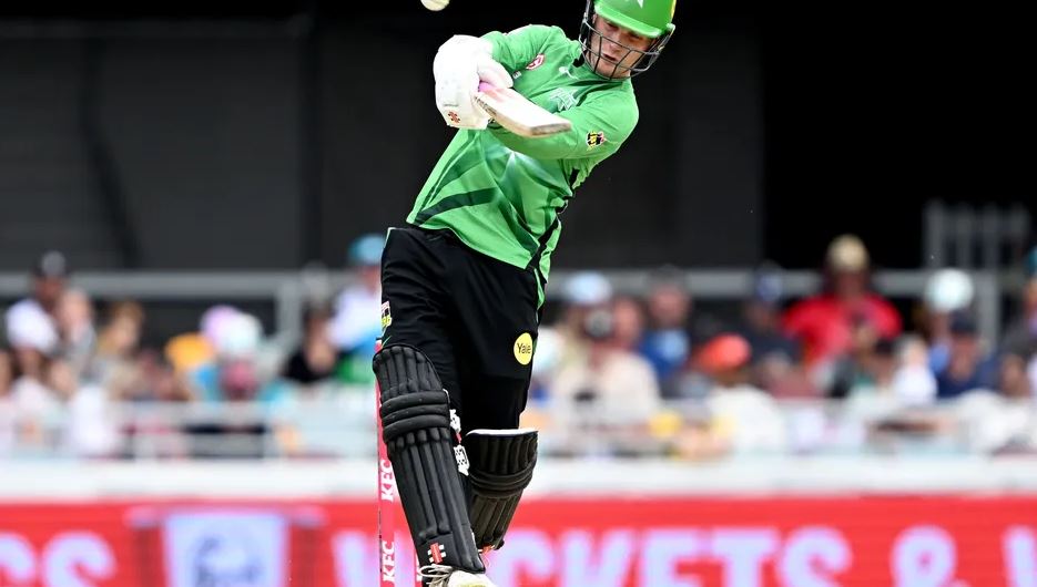 Opening batter Tom Rogers re-signs with Melbourne Stars for two years