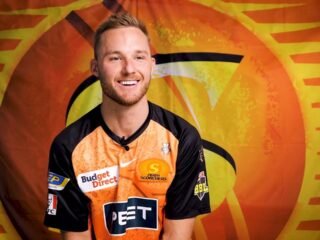 "Hopefully we'll go all the way again!" | Laurie Evans Interview
