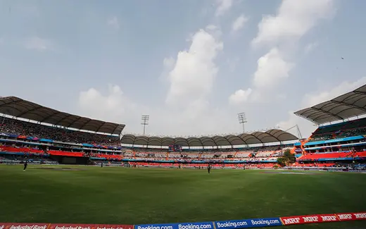 Hyderabad Stadium Darkens: Chennai Super Kings vs Sunrisers Hyderabad ...